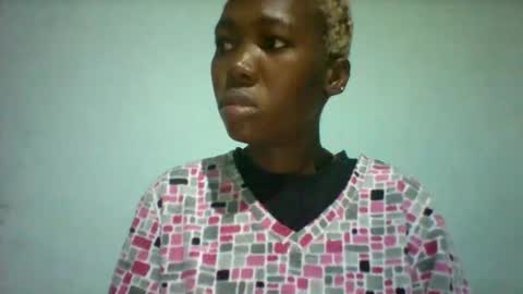 Snapshot of melaninndriping chatting on 10-27-25, 05:44 melaninndriping online show from 10-27-25, 05:44