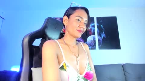 melannia_hills online show from 02-01-25, 10:15