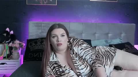 Snapshot of melanniebrown chatting on 12-08-24, 03:32 melanniebrown online show from 12-08-24, 03:32