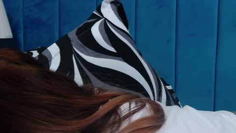 Snapshot of melanniebrown chatting on 01-15-25, 05:58 melanniebrown online show from 01-15-25, 05:58