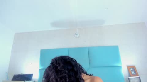 Melanny garcia online show from 12-31-24, 04:35