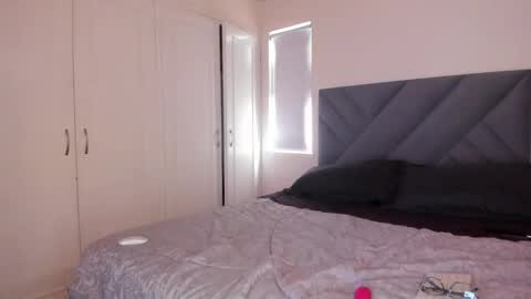 Snapshot of melany_ari chatting on 11-29-25, 04:54 Melany online show from 11-29-25, 04:54