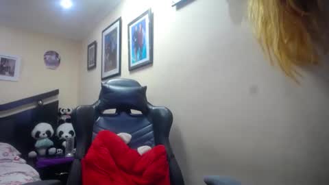 melany online show from 02-03-25, 04:46