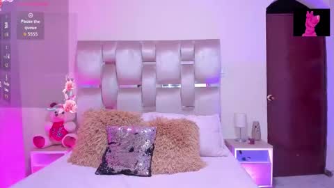 Melany online show from 10-19-25, 01:50