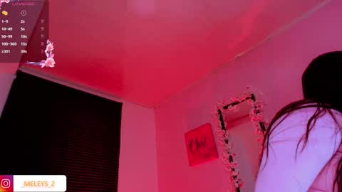 amelia  online show from 10-11-25, 12:21