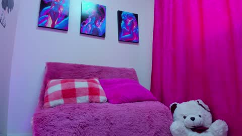 Snapshot of melhiza chatting on 12-12-24, 12:55 melhiza online show from 12-12-24, 12:55