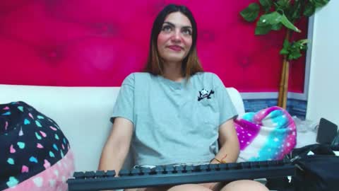Snapshot of melhiza chatting on 12-16-24, 12:26 melhiza online show from 12-16-24, 12:26