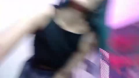 Snapshot of melhiza chatting on 02-20-25, 04:03 melhiza online show from 02-20-25, 04:03