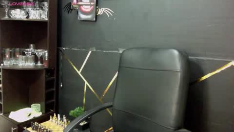 Snapshot of melhiza chatting on 10-15-25, 05:02 melhiza online show from 10-15-25, 05:02