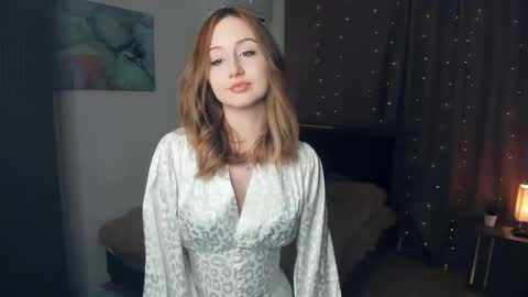 Melina online show from 11-24-25, 08:47