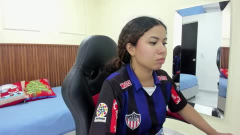 M E L I N A  online show from 12-16-25, 07:19