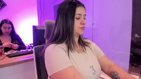 Melinda online show from 10-11-25, 01:31