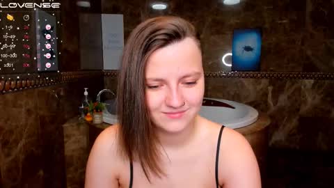 Melinda online show from 11-11-25, 02:44