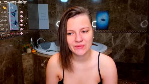 Melinda online show from 12-02-25, 01:33