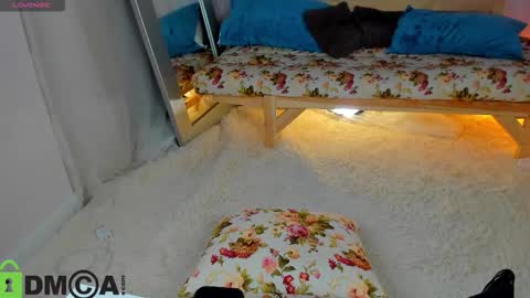 Snapshot of melisa_violet chatting on 12-04-25, 01:15 melisa_violet online show from 12-04-25, 01:15