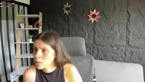 Melissa online show from 10-01-25, 01:39