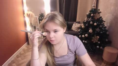 Sophia online show from 12-18-25, 05:24