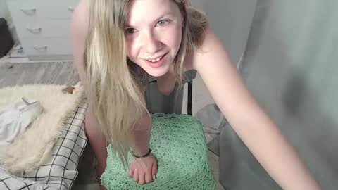 Melissa  Ray online show from 03-01-25, 07:15