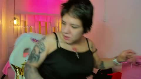 Lissa  online show from 11-19-25, 11:10