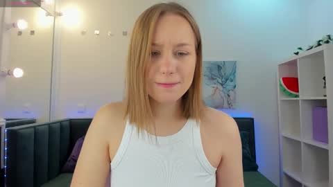 melissa_new22 online show from 10-12-25, 12:09