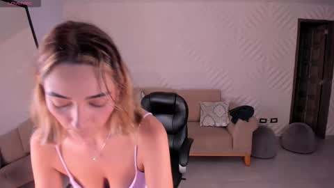 Call me Meli online show from 11-17-25, 04:40