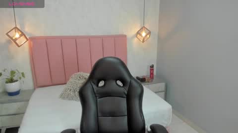    online show from 10-10-25, 07:46