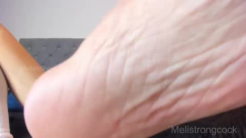 Snapshot of melistrongcock chatting on 11-09-25, 10:19 Meli online show from 11-09-25, 10:19