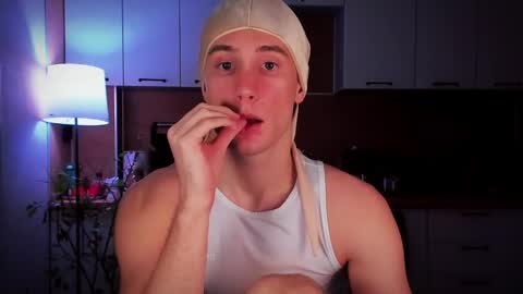 Mello online show from 02-21-25, 01:33