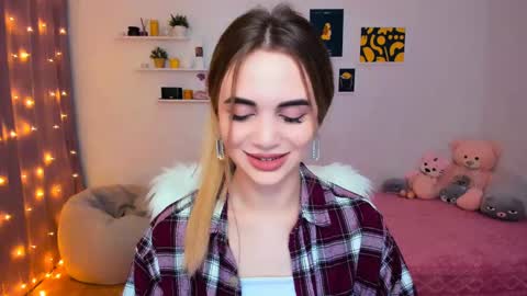 Snapshot of mellifluoustess chatting on 01-11-25, 08:32 Tessa online show from 01-11-25, 08:32