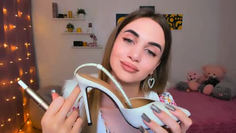 Snapshot of mellifluoustess chatting on 02-09-25, 01:00 Tessa online show from 02-09-25, 01:00