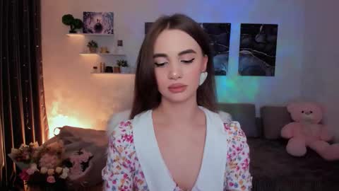 Snapshot of mellifluoustess chatting on 12-15-25, 10:03 Tessa online show from 12-15-25, 10:03