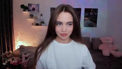 Snapshot of mellifluoustess chatting on 12-17-25, 09:21 Tessa online show from 12-17-25, 09:21