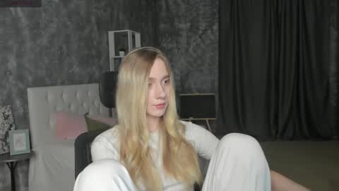 mellisadream online show from 10-02-25, 02:07