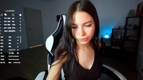 EVA online show from 11-11-25, 04:07