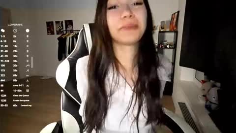 EVA online show from 11-21-25, 04:27