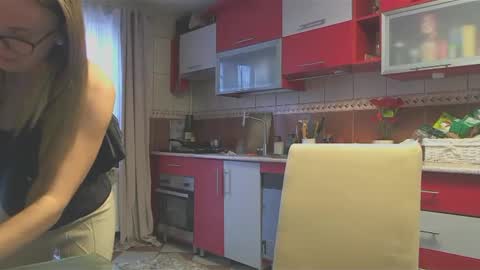 Melly online show from 02-23-25, 09:55