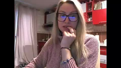 Melly online show from 03-02-26, 07:48