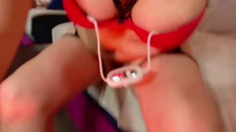 Debora online show from 10-28-25, 07:38