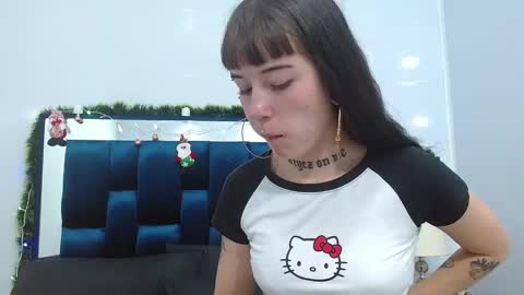 Snapshot of meloddy_collins chatting on 12-04-24, 01:20 Meloddy Coliins online show from 12-04-24, 01:20
