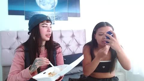 Snapshot of meloddy_collins chatting on 01-27-25, 07:24 Meloddy Coliins online show from 01-27-25, 07:24