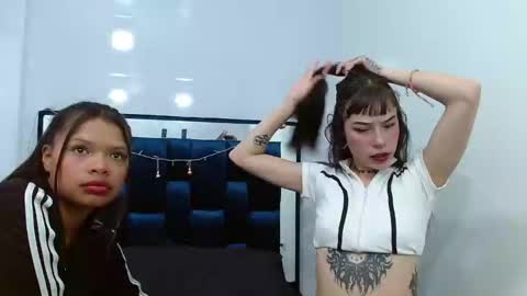 Snapshot of meloddy_collins chatting on 01-31-25, 05:32 Meloddy Coliins online show from 01-31-25, 05:32