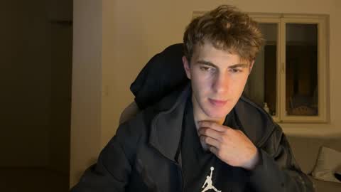 Snapshot of melodicass chatting on 10-31-25, 10:11 Melodicass online show from 10-31-25, 10:11