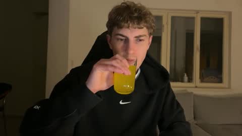 Snapshot of melodicass chatting on 11-30-25, 07:29 Melodicass online show from 11-30-25, 07:29