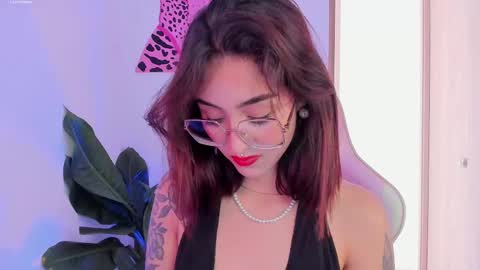 Melodie Roy 999 online show from 02-10-25, 07:49