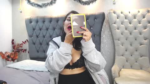 Snapshot of melodiroux_ chatting on 01-04-25, 12:48 Melodi online show from 01-04-25, 12:48
