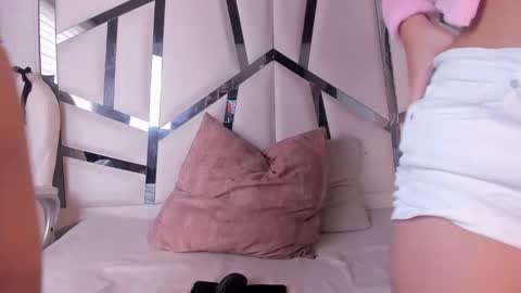 Snapshot of melodiwilliams chatting on 12-01-25, 07:08 Melodi online show from 12-01-25, 07:08