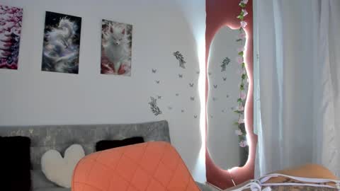 melody_cute10 online show from 09-12-25, 03:45