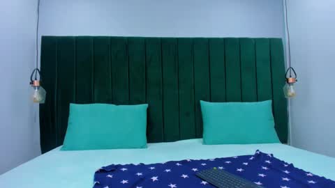 Snapshot of melody_kener chatting on 11-20-25, 10:20 melody_kener online show from 11-20-25, 10:20