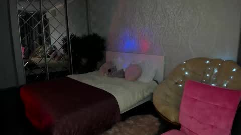 Kaylie online show from 12-30-24, 06:38