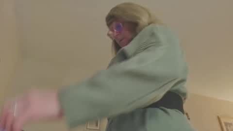 Melody online show from 10-19-25, 03:34